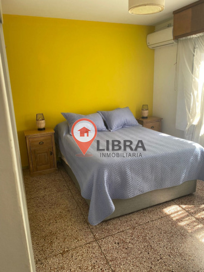 Casa ID.3686 - Encantadora Casa en Venta en Villa Española 2 dormitorios, 2 baños y garaje 3 autos!