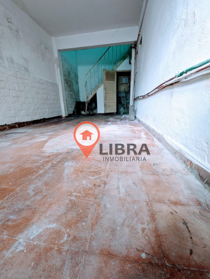 Casa ID.3722 - EXCELENTE PROPIEDAD EN POCITOS! 4 DORMITORIOS 2 BAÑOS Y GARAJE!