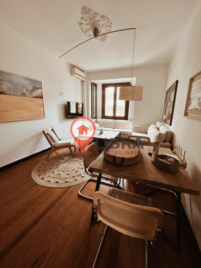Casa ID.10134 - HERMOSA CASA EN ALQUILER EN POCITOS 2 DORMITORIOS, 2 BAÑOS Y GARAJE!
