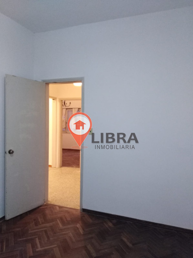 Casa ID.4708 - Excelente Casa De 3 Dormitorios 2 Baños Garaje Para 2 Autos