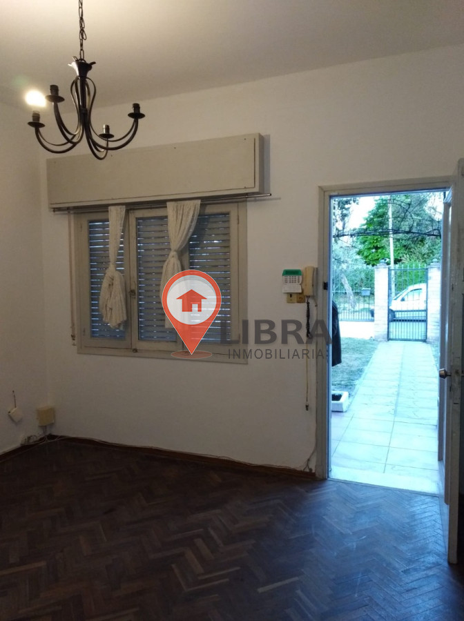 Casa ID.4708 - Excelente Casa De 3 Dormitorios 2 Baños Garaje Para 2 Autos