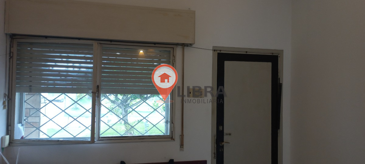 Casa ID.4759 -  Muy Linda Casa Tipo Chalet En Peñarol Entre La Estación De Trenes Y Garzón.