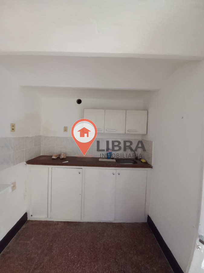 Casa ID.4803 - Casa De Estilo 6 Dormitorios Cerca Palacio Legislativo