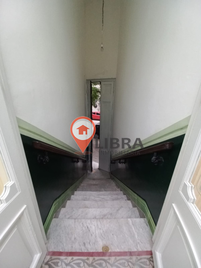 Casa ID.4803 - Casa De Estilo 6 Dormitorios Cerca Palacio Legislativo