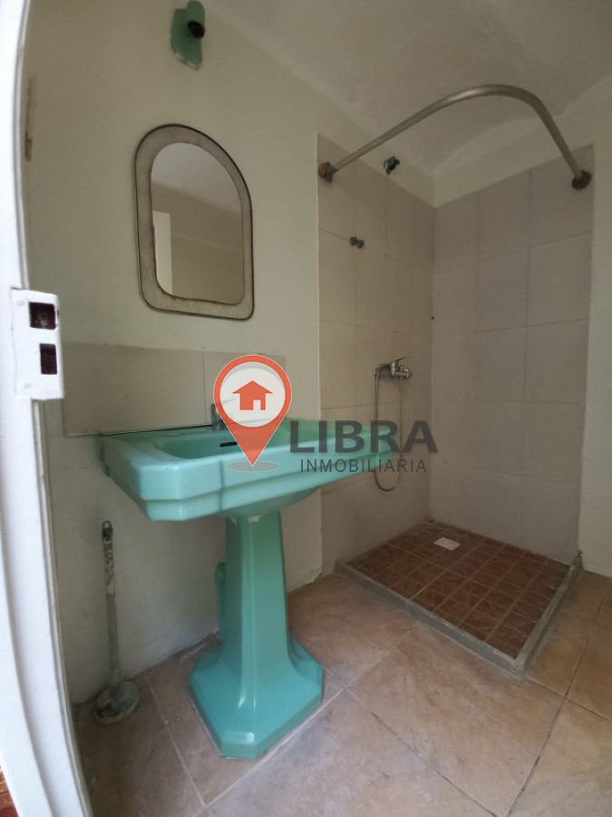 Casa ID.4803 - Casa De Estilo 6 Dormitorios Cerca Palacio Legislativo