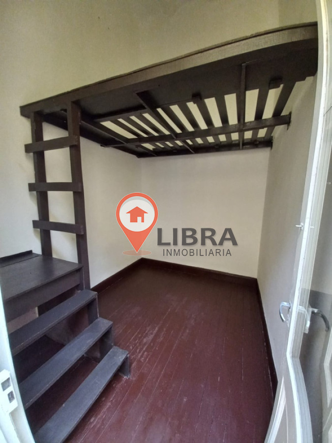 Casa ID.4803 - Casa De Estilo 6 Dormitorios Cerca Palacio Legislativo