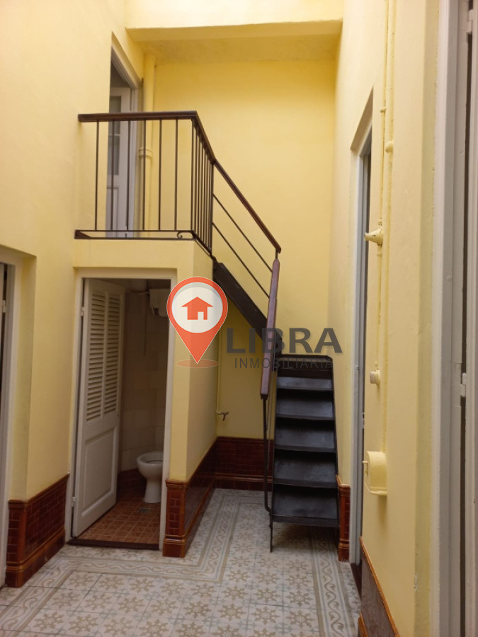 Casa ID.4803 - Casa De Estilo 6 Dormitorios Cerca Palacio Legislativo