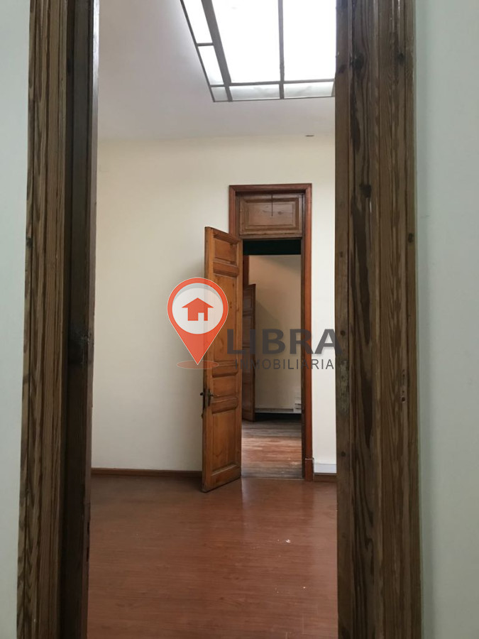Casa ID.6763 - Venta Casa A Reciclar En Parque Rodó Para Vivienda O Empresa