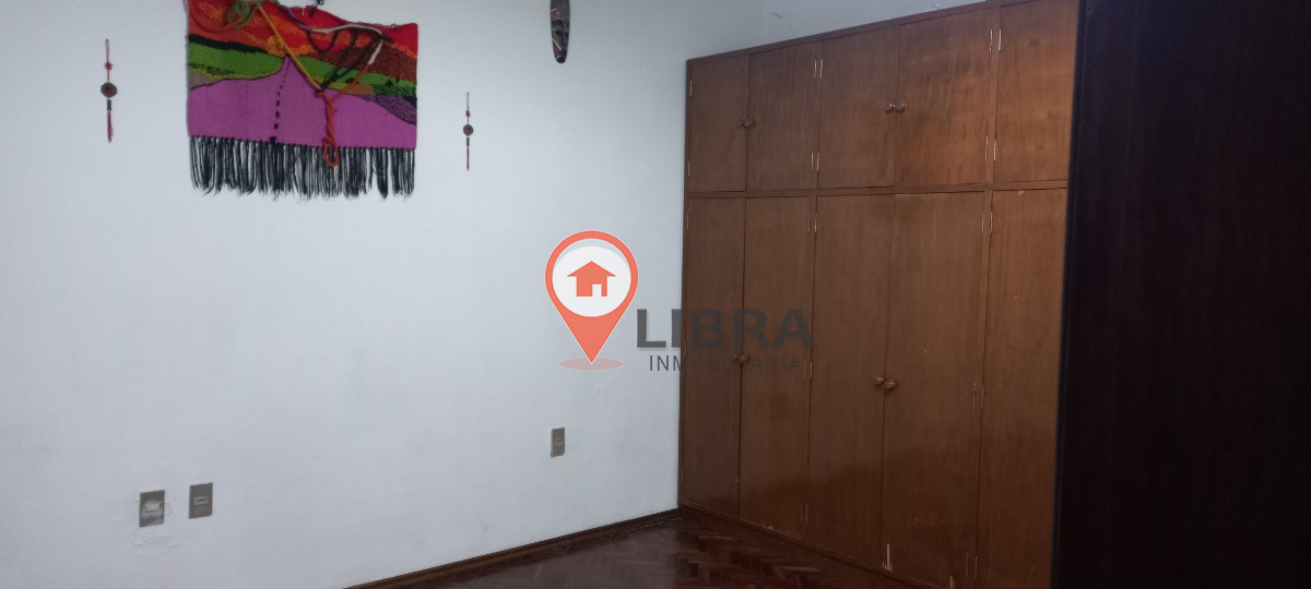 Casa ID.5093 - Propiedad En Venta!! Ubicada En La Blanqueada, 3 dormitorios, 2 baños y garaje!