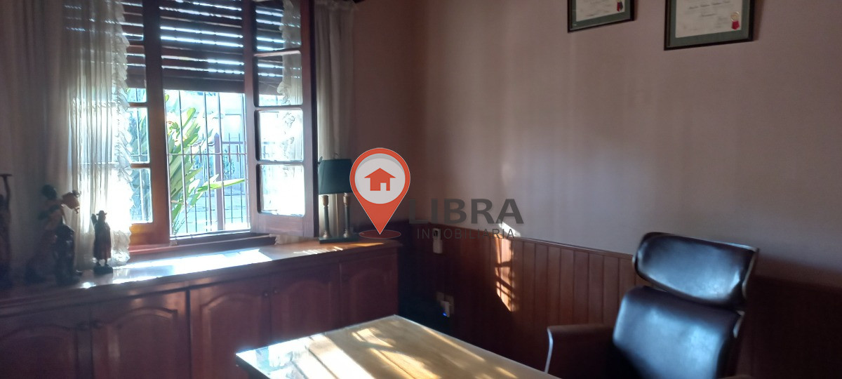 Casa ID.5093 - Propiedad En Venta!! Ubicada En La Blanqueada, 3 dormitorios, 2 baños y garaje!
