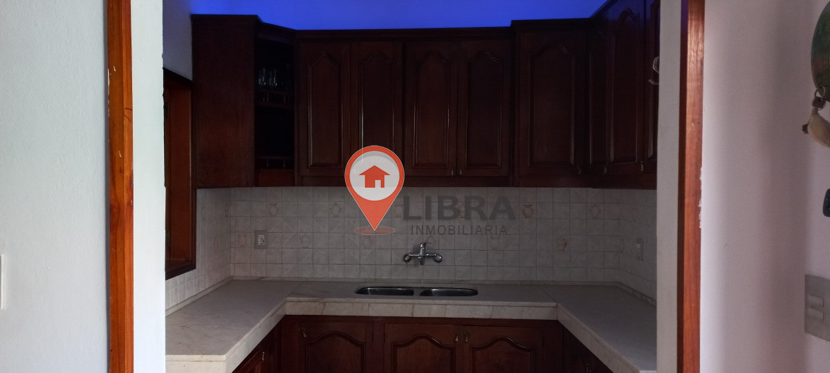 Casa ID.5093 - Propiedad En Venta!! Ubicada En La Blanqueada, 3 dormitorios, 2 baños y garaje!