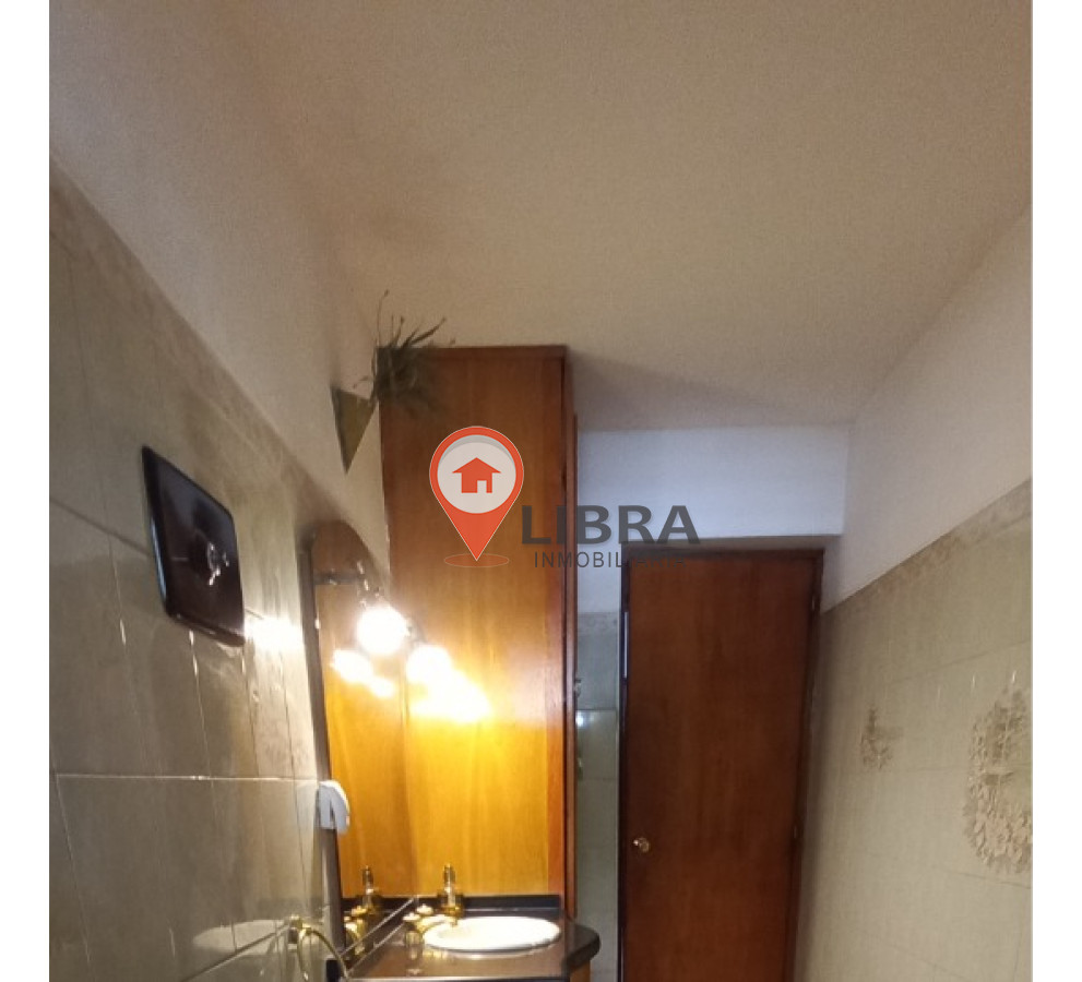 Casa ID.5093 - Propiedad En Venta!! Ubicada En La Blanqueada, 3 dormitorios, 2 baños y garaje!