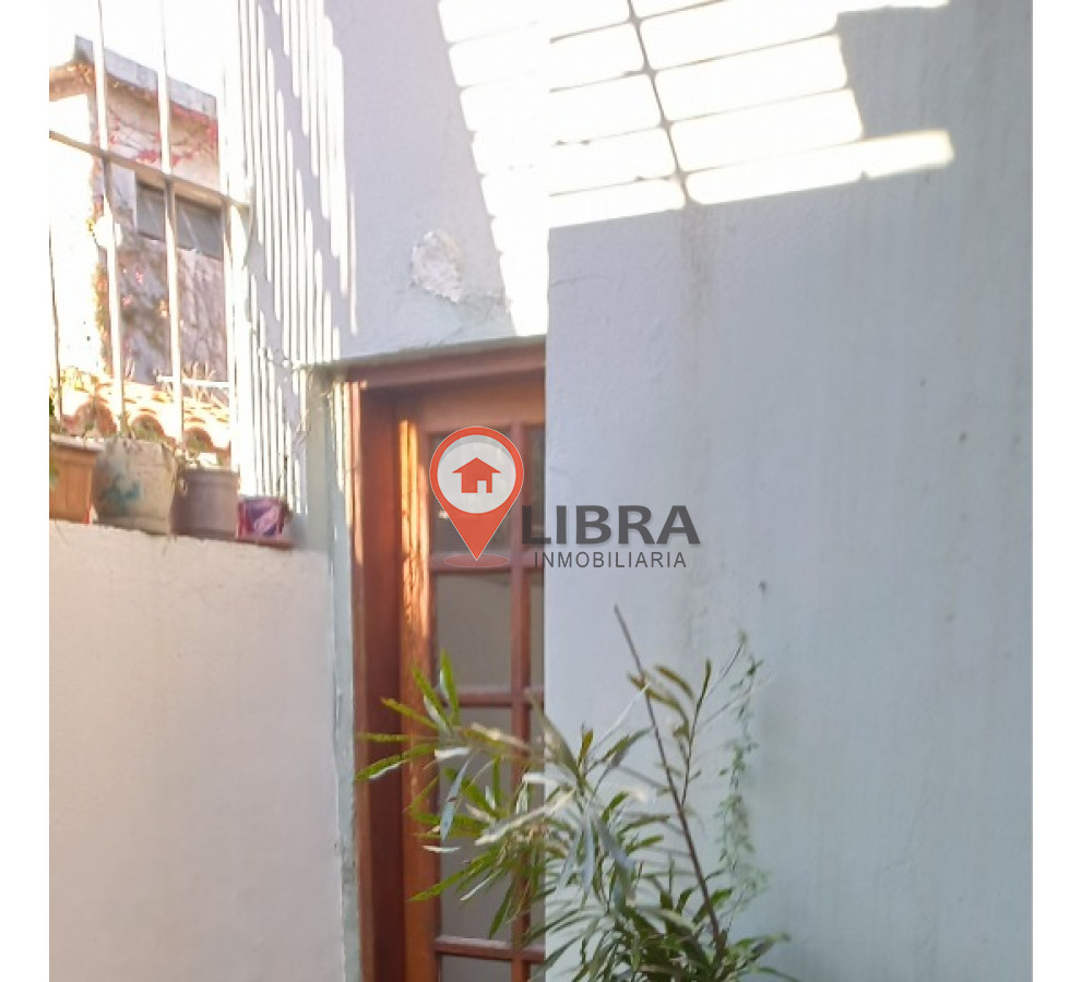 Casa ID.5093 - Propiedad En Venta!! Ubicada En La Blanqueada, 3 dormitorios, 2 baños y garaje!