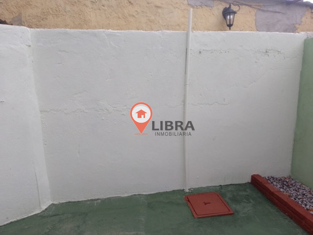 Casa ID.9135 - Alquiler Casa Al Frente De 2 Dormitorios Patio Con Parrilero En Flor De Maroñas