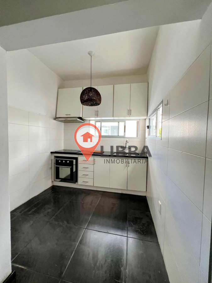 Casa ID.7327 - Hermosa Casa De 2 Dorm, Cochera, Parrillero, Barbacoa En Malvin