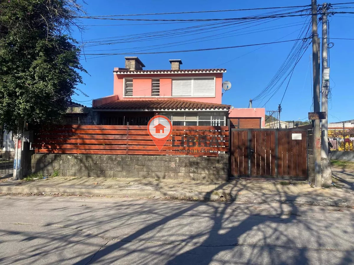 Casa ID.5622 - Excelente oportunidad Casa sin Gc también para Oficina o Comercio !!!!