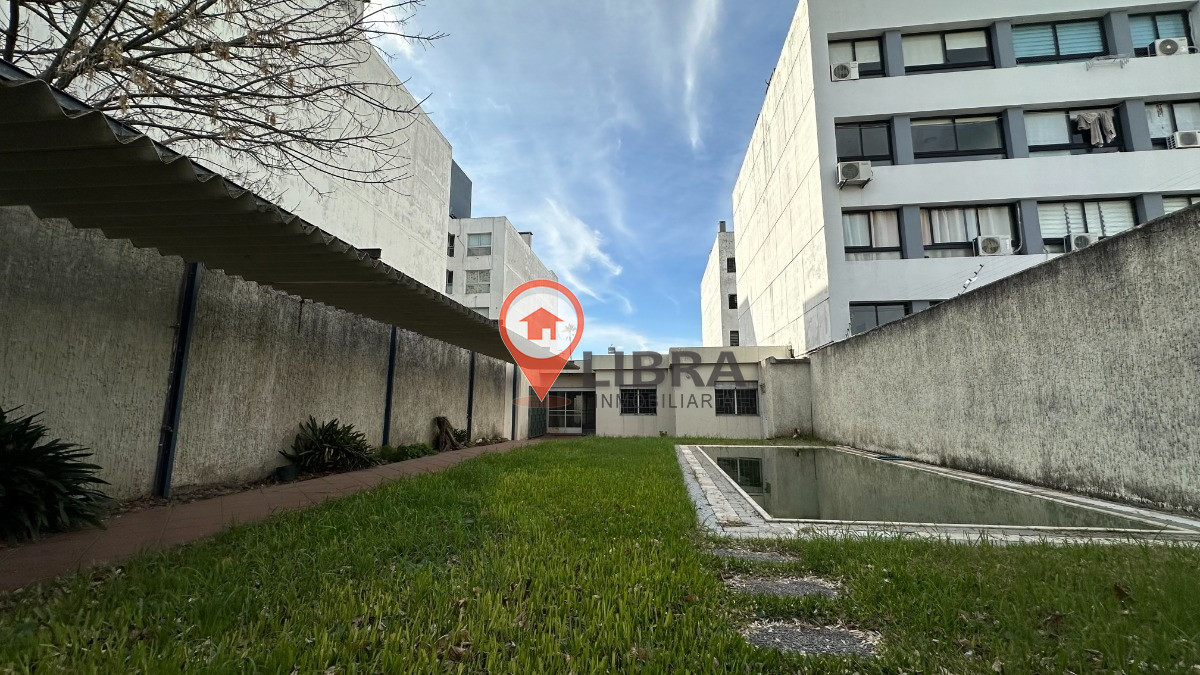 Casa ID.5360 - Excelente oportunidad Hermosa Casa sobre Av Luis Alberto De Herrera.