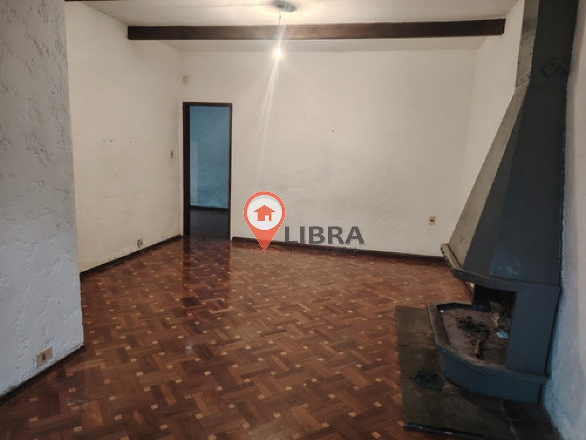 Casa ID.10373 - Casa En Carrasco 3 Dormitorios Garaje Parrillero Jardín