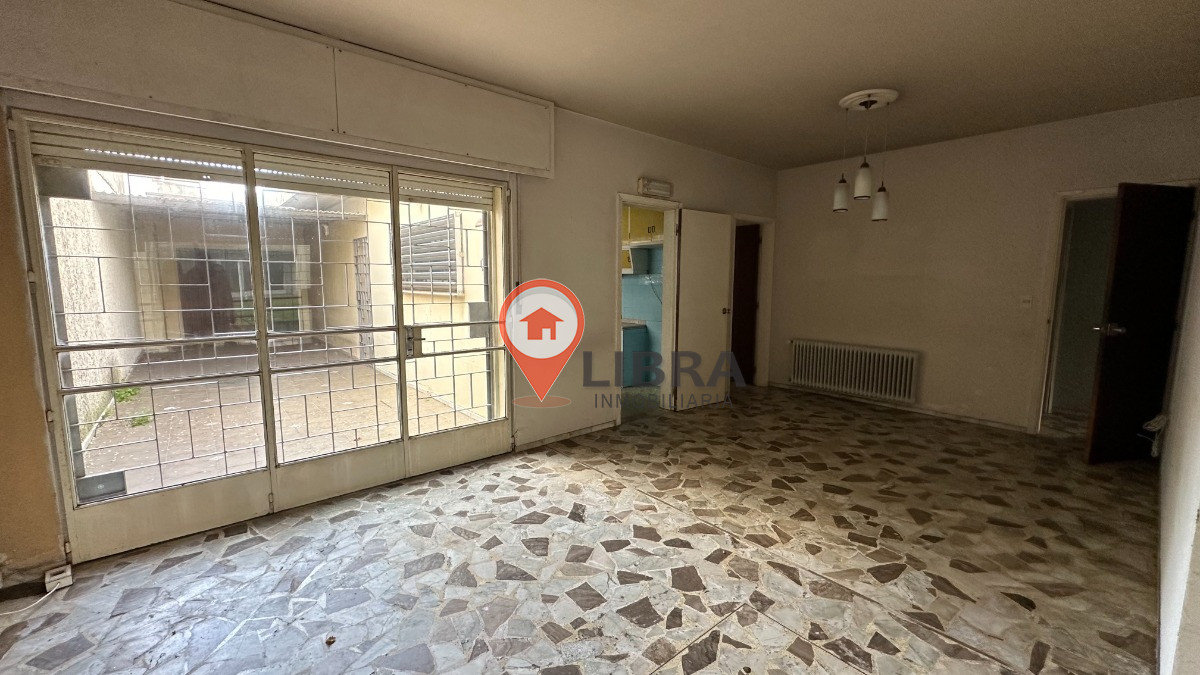 Casa ID.6483 - Hermosa Casa De 4 Dorm Con Gigante Terreno Parrillero y Garaje