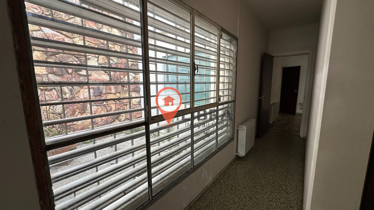 Casa ID.6483 - Hermosa Casa De 4 Dorm Con Gigante Terreno Parrillero y Garaje