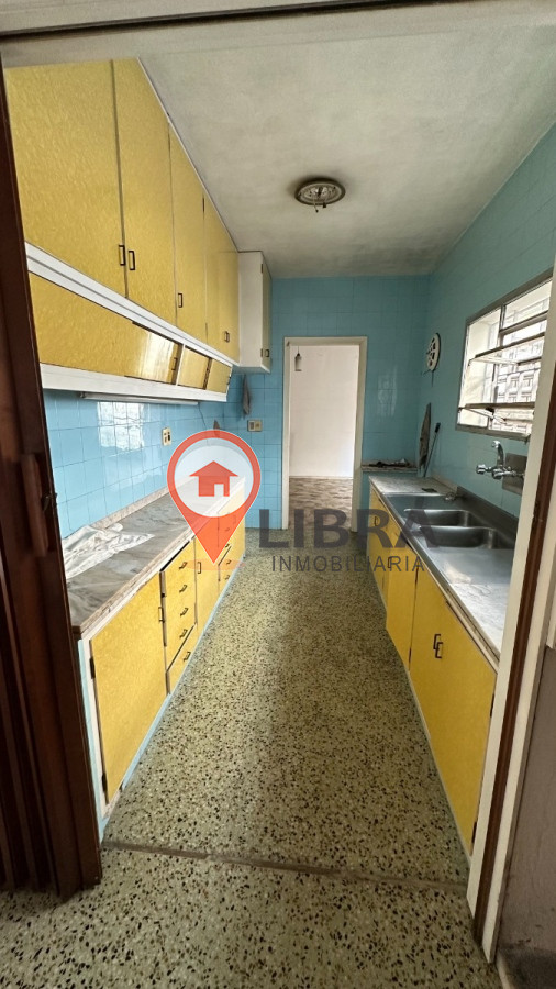Casa ID.6483 - Hermosa Casa De 4 Dorm Con Gigante Terreno Parrillero y Garaje