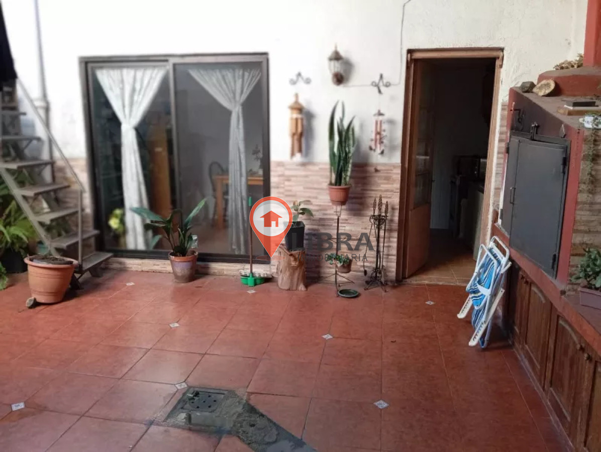 Casa ID.6716 - Venta Casa Reciclada 4 Dormitorios y 2 Baños. Cordon 