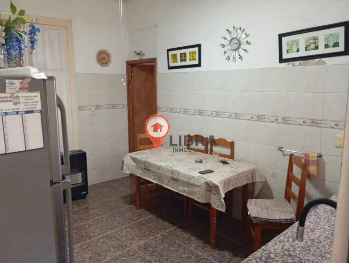 Casa ID.6716 - Venta Casa Reciclada 4 Dormitorios y 2 Baños. Cordon 