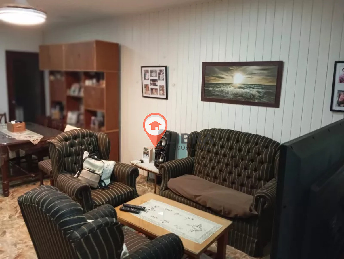 Casa ID.6716 - Venta Casa Reciclada 4 Dormitorios y 2 Baños. Cordon 