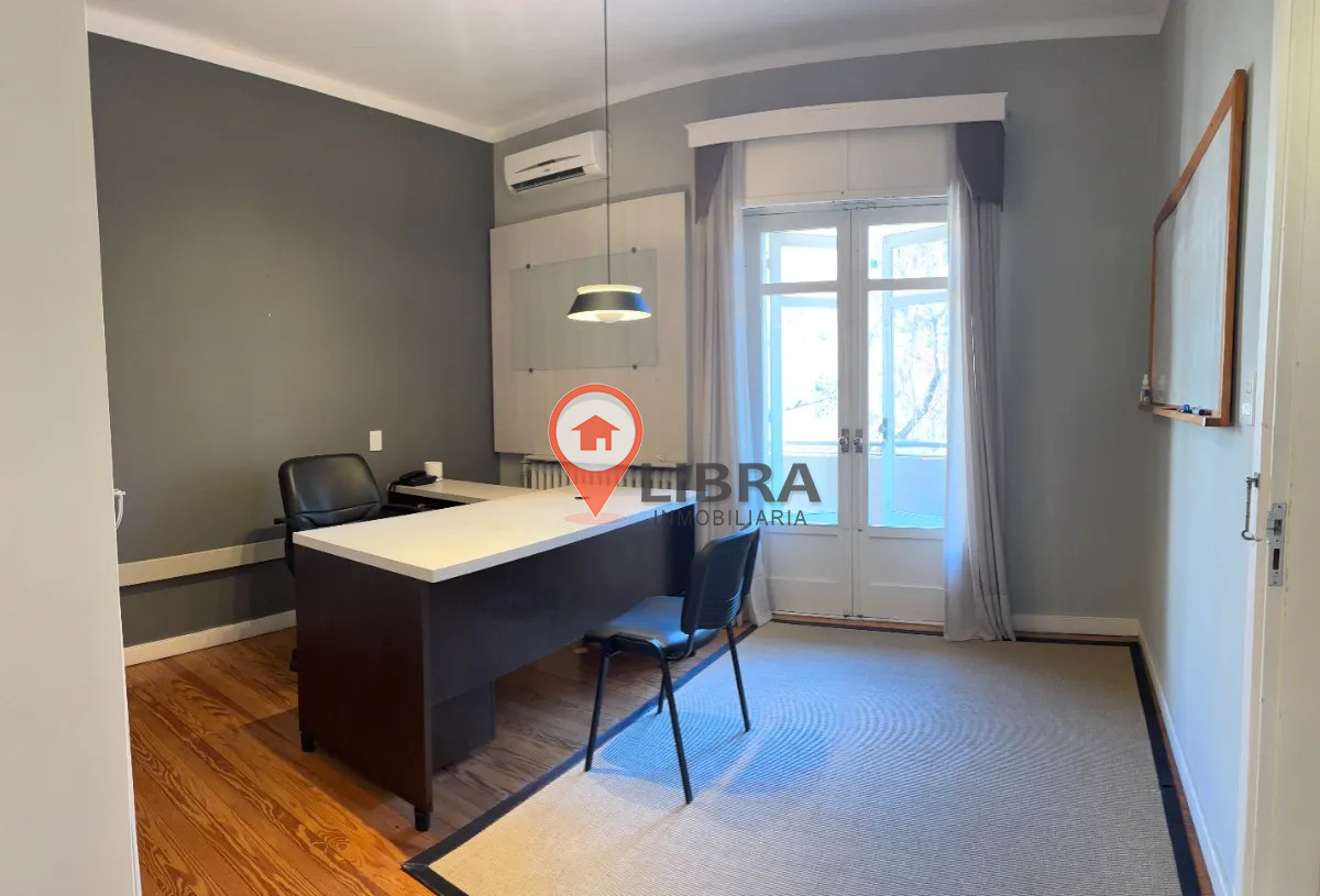 Casa ID.9297 - Alquiler Casa Ideal Para Oficinas U Estudios En Puerto Buceo