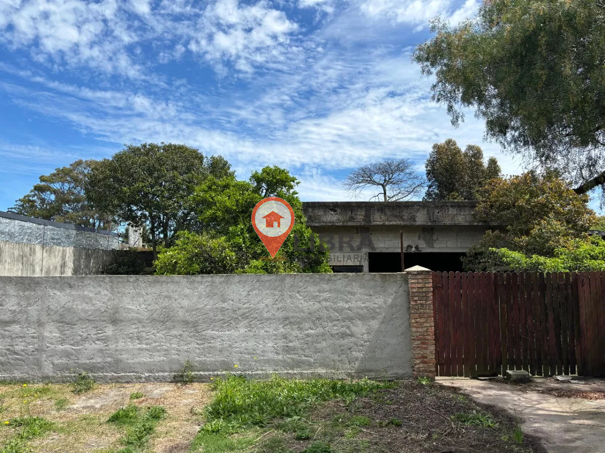 Casa ID.7207 - Venta Casa 3 Dormitorios Cochera Ubicación Perfecta Lagomar