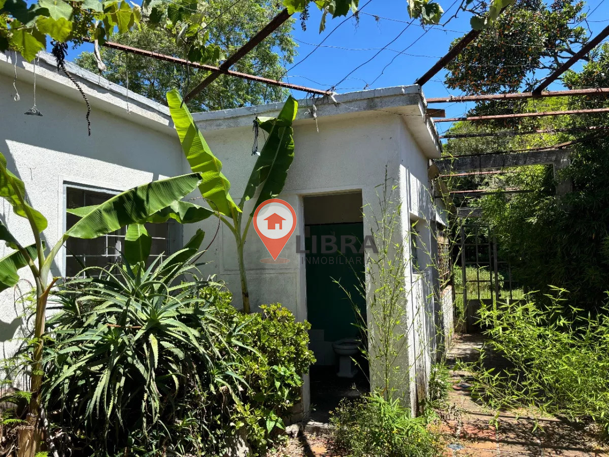 Casa ID.7244 - Venta Casa 2 Dormitorios Con Cochera Gran Terreno En Lagomar
