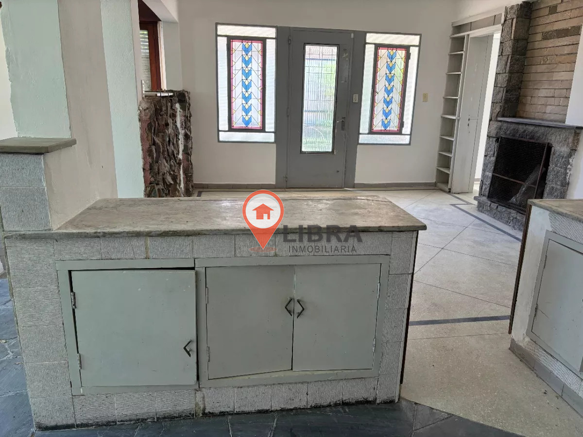 Casa ID.7244 - Venta Casa 2 Dormitorios Con Cochera Gran Terreno En Lagomar