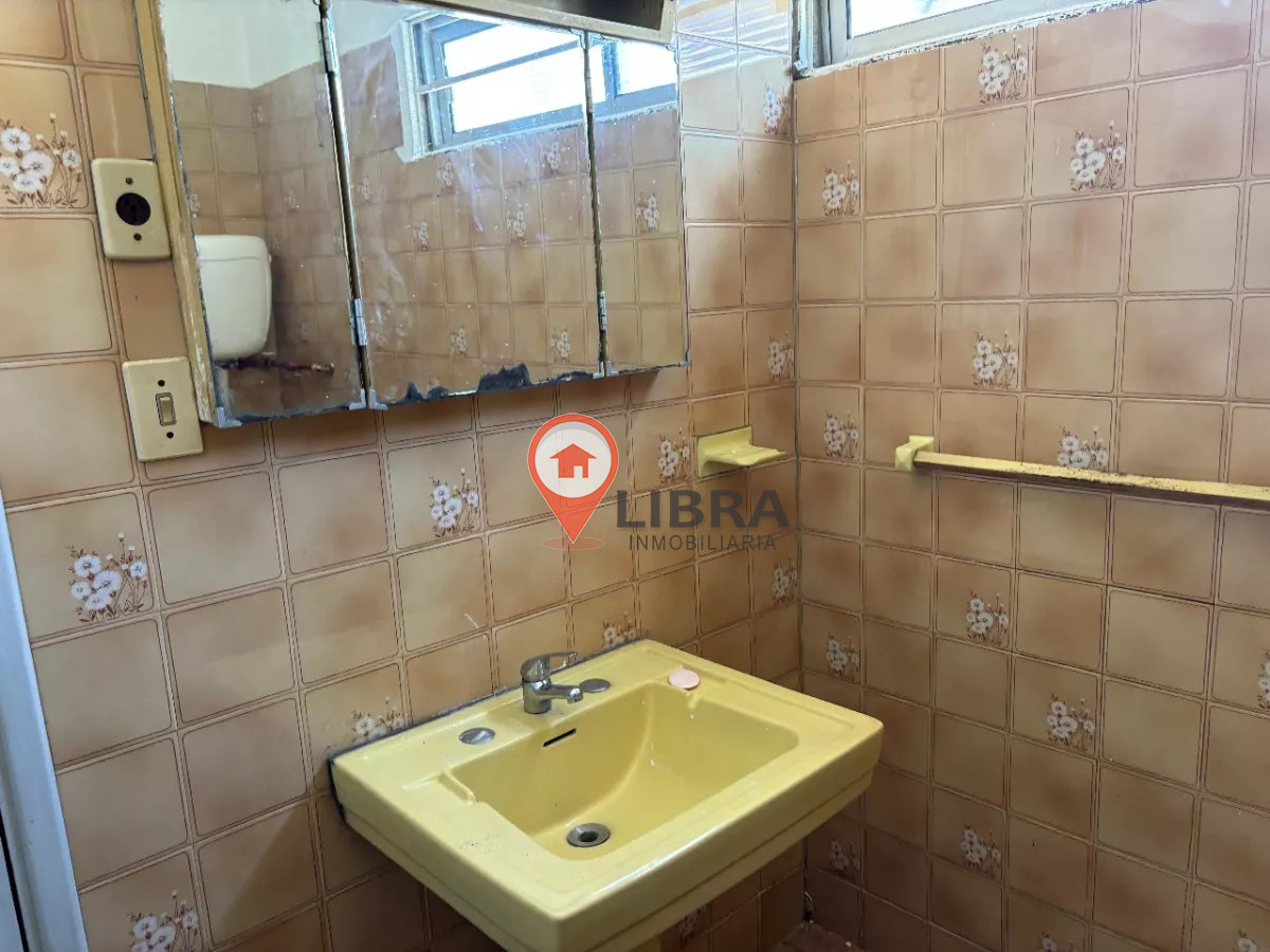 Casa ID.7244 - Venta Casa 2 Dormitorios Con Cochera Gran Terreno En Lagomar