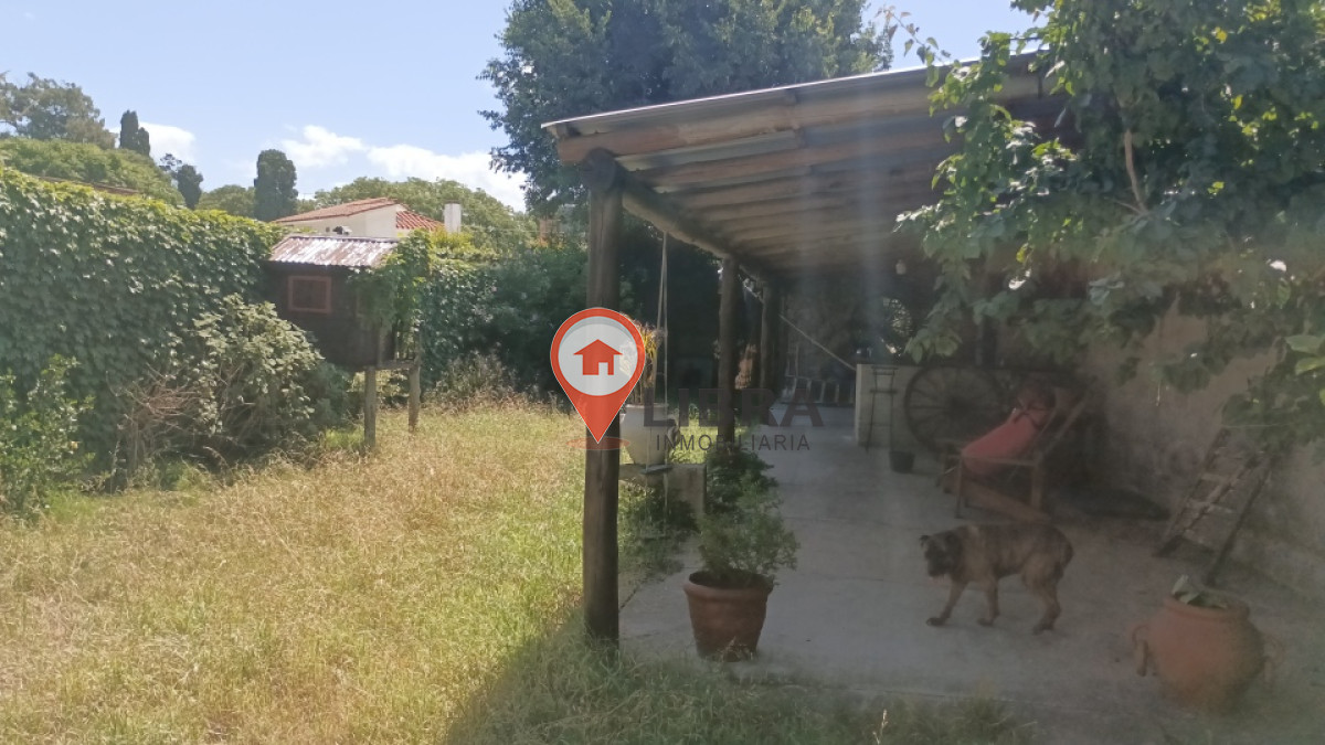 Casa ID.7406 - Se Vende De Casa 3 Dormitorios 3 Baños Amplio Terreno Cochera Atahualpa