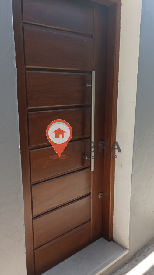 Casa ID.7406 - Se Vende De Casa 3 Dormitorios 3 Baños Amplio Terreno Cochera Atahualpa