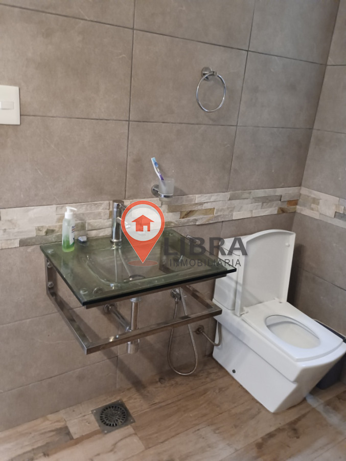 Casa ID.7406 - Se Vende De Casa 3 Dormitorios 3 Baños Amplio Terreno Cochera Atahualpa