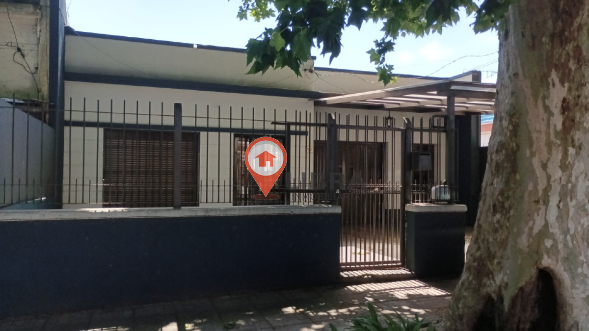 Casa ID.7406 - Se Vende De Casa 3 Dormitorios 3 Baños Amplio Terreno Cochera Atahualpa