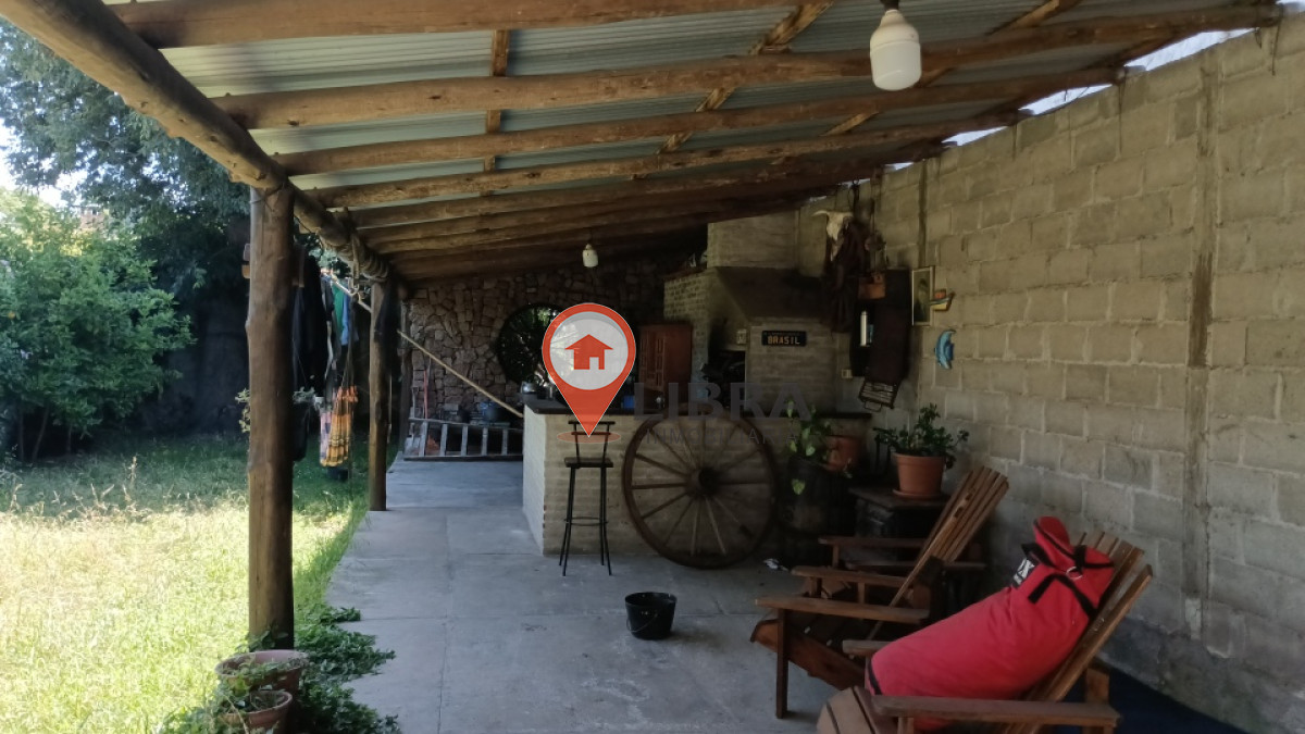 Casa ID.7406 - Se Vende De Casa 3 Dormitorios 3 Baños Amplio Terreno Cochera Atahualpa
