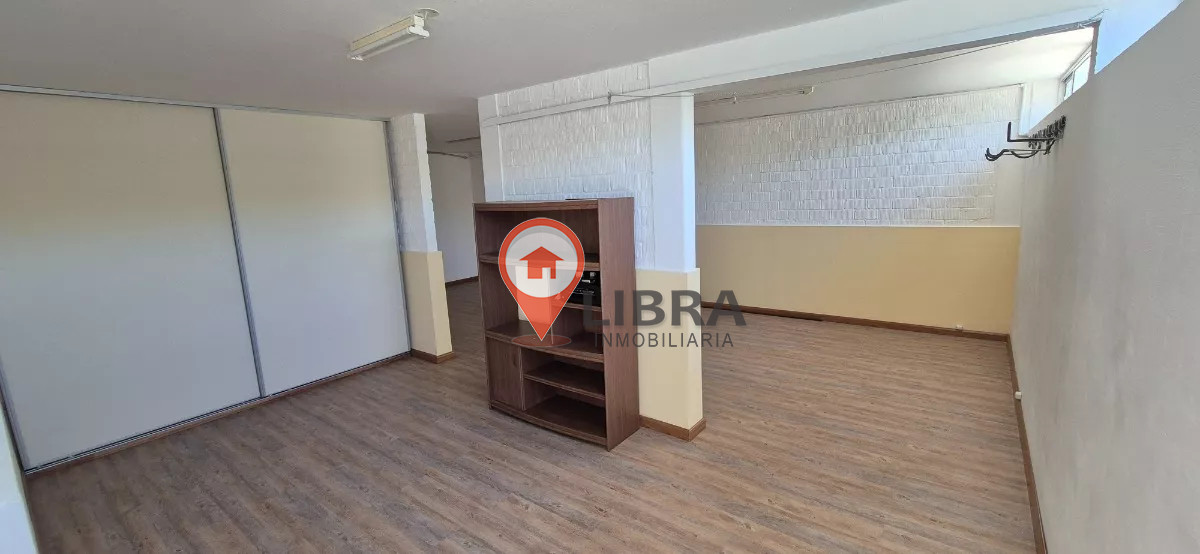Casa ID.7835 - Hermosa Casa Con 3 Dorm, Patio y Cochera Para 2 Autos