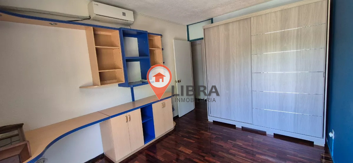 Casa ID.7835 - Hermosa Casa Con 3 Dorm, Patio y Cochera Para 2 Autos