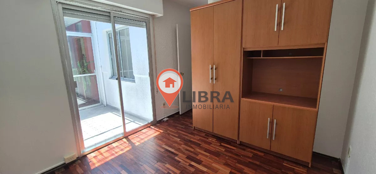 Casa ID.7835 - Hermosa Casa Con 3 Dorm, Patio y Cochera Para 2 Autos