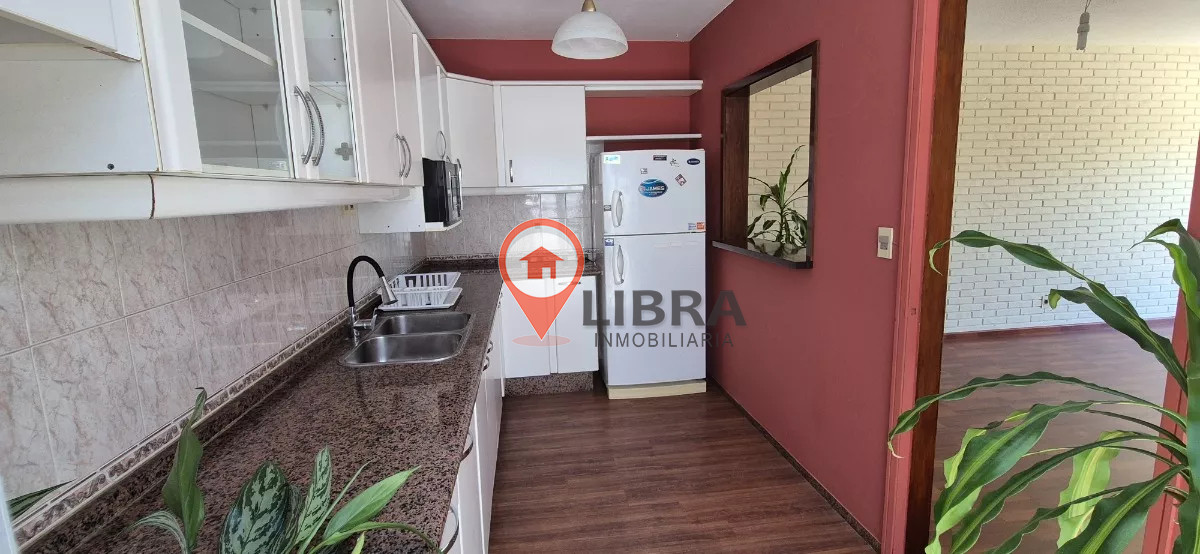 Casa ID.7835 - Hermosa Casa Con 3 Dorm, Patio y Cochera Para 2 Autos