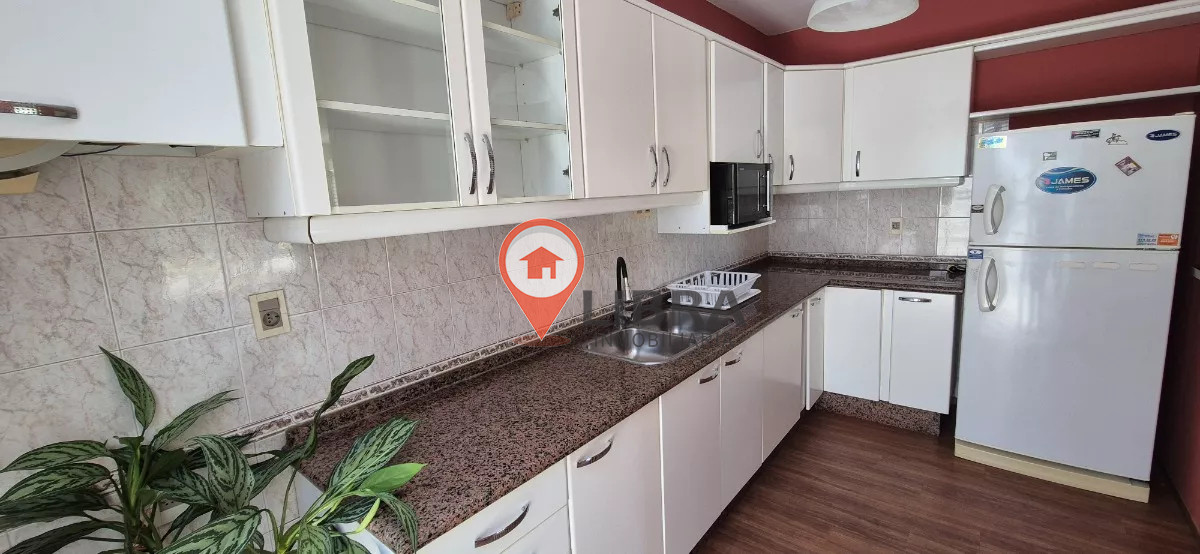 Casa ID.7835 - Hermosa Casa Con 3 Dorm, Patio y Cochera Para 2 Autos