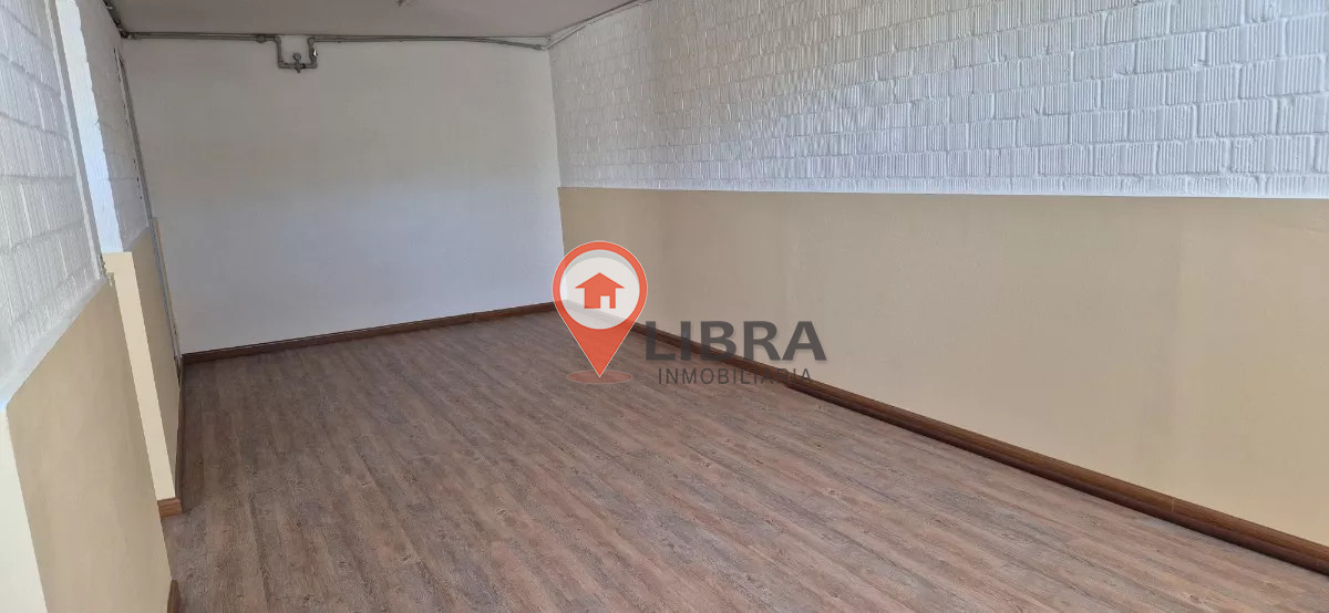 Casa ID.7835 - Hermosa Casa Con 3 Dorm, Patio y Cochera Para 2 Autos