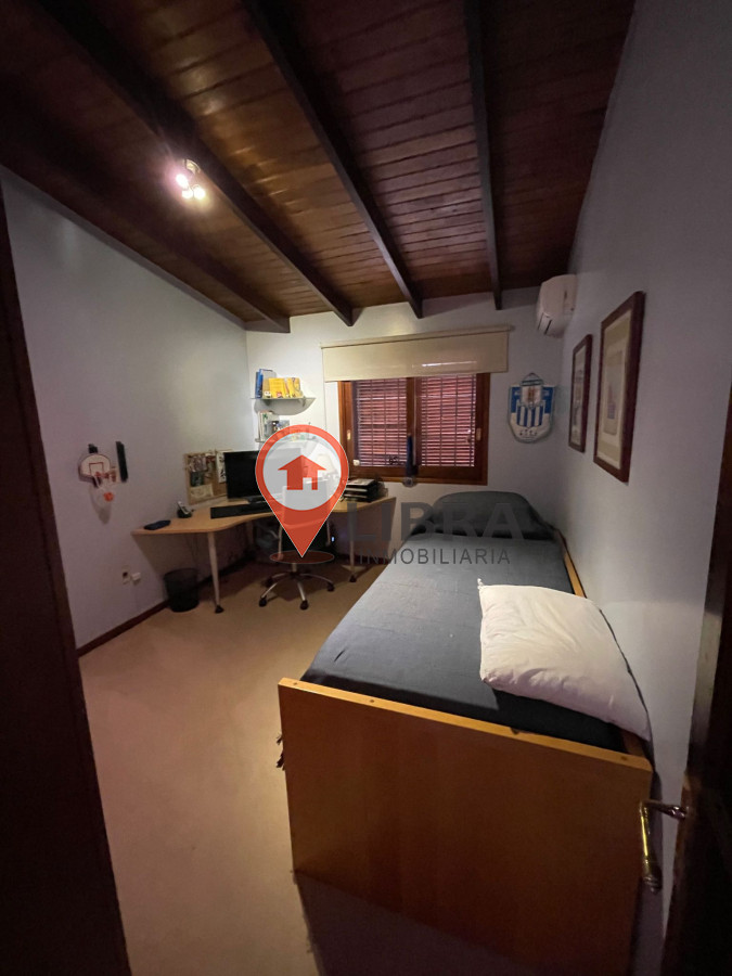 Casa ID.7870 - Venta Casa 4 Dormitorios 3 Baños Garage Para 3 Autos  En Punta Carretas
