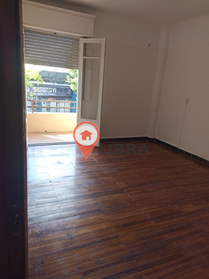 Casa ID.7882 - Venta De Casa 4 Dormitorios 2 Baños Sobre Av 8 de Octubre En Unión
