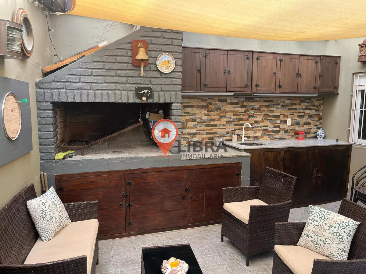 Casa ID.8757 - Venta Casa 2 Dormitorios Patio Parrillero Sin Gastos En Pocitos