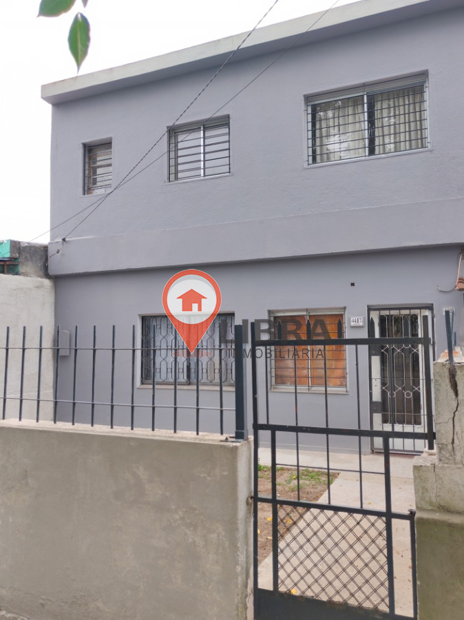 Casa ID.8978 - Alquiler De Casa Al Frente Dos Plantas Dos Dormitorios En Malvin Norte