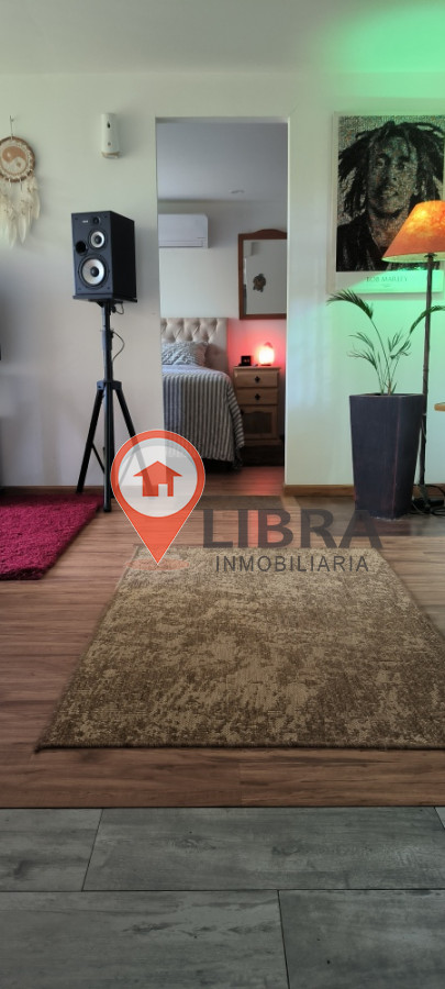 Casa ID.9053 - Venta Casa Gran Terreno 1 Dormitorio Piscina Parrillero En El Pinar