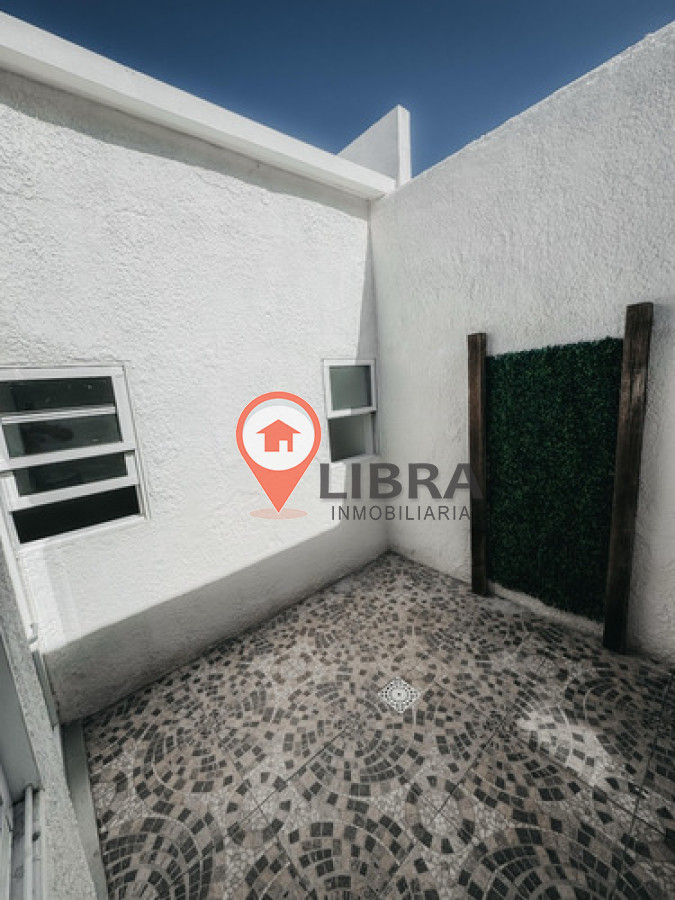 Casa ID.9186 - Se Vende Casa De 2 Dormitorios Con Patio En Parque Batlle A Estrenar